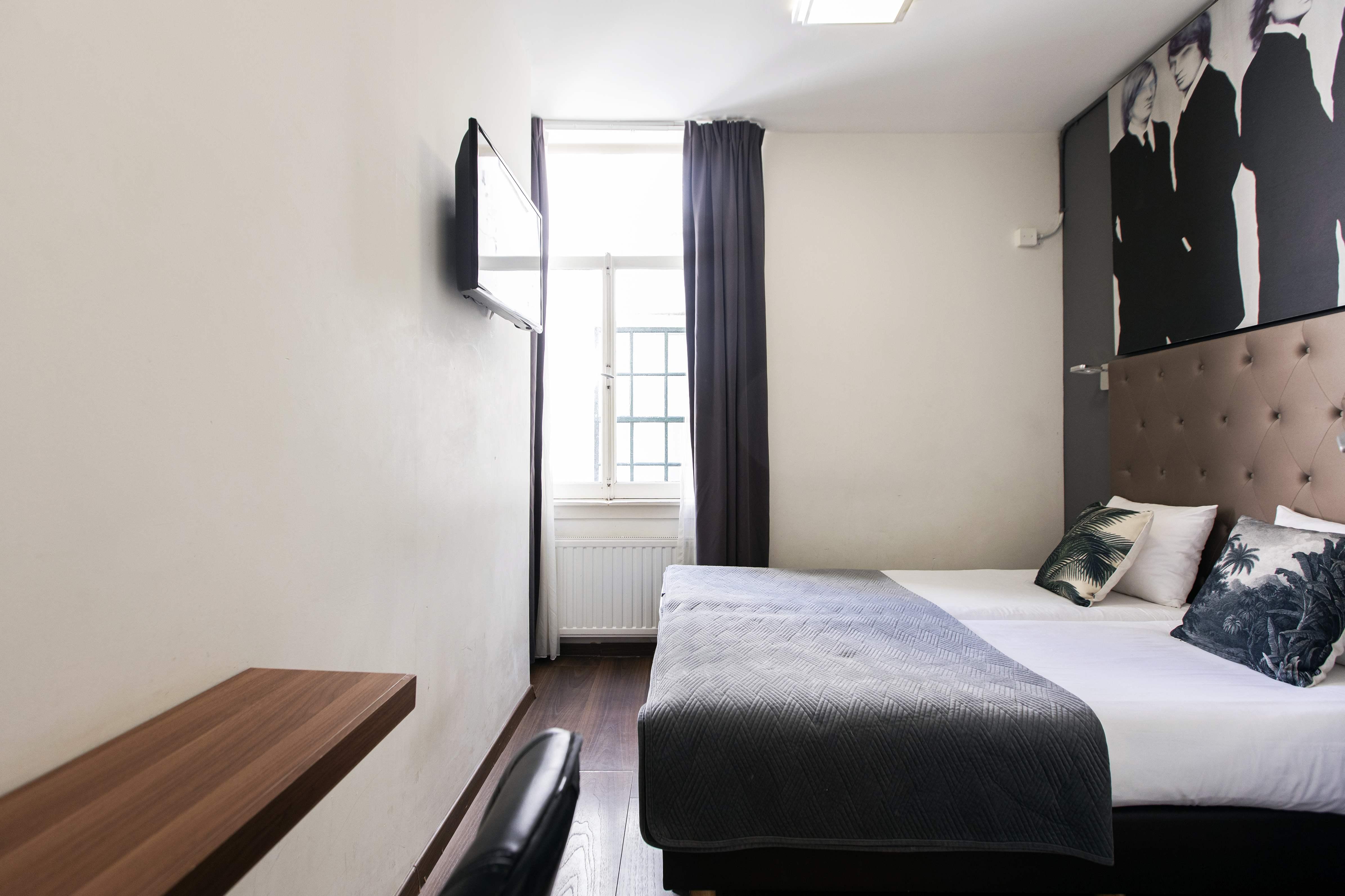 Quentin Golden Bear Hotel Amsterdam Exterior photo